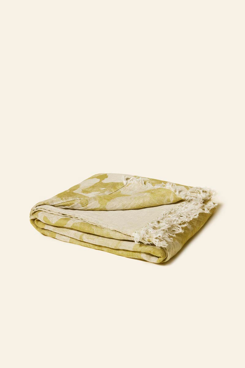 CHAMOMILE THROW