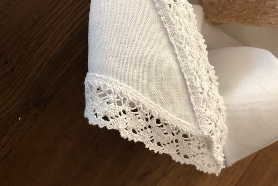 BREAD BASKET NAPKIN WITH LACE